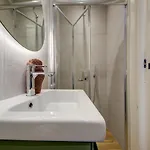 Apartmán Modern With Jacuzzi & Sea Views *