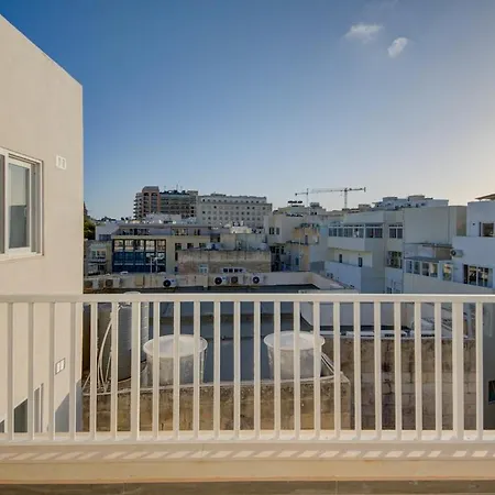 Modern With Jacuzzi & Sea Views * 슬리에마
