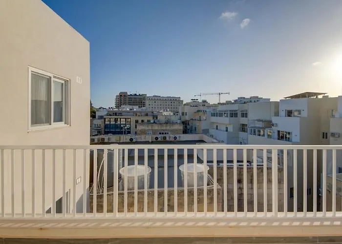 Modern With Jacuzzi & Sea Views * Sliema