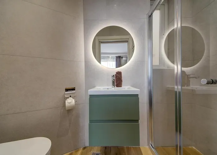 Modern With Jacuzzi & Sea Views Appartamento