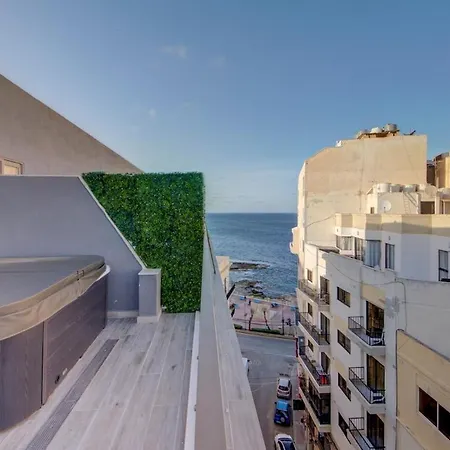 Modern With Jacuzzi & Sea Views *