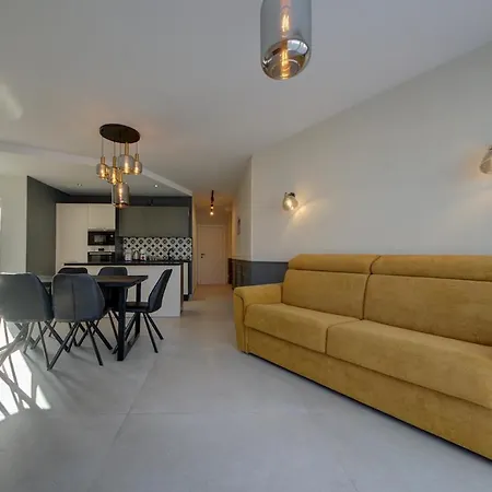 Modern With Jacuzzi & Sea Views 아파트 슬리에마