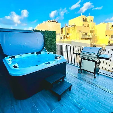 Modern With Jacuzzi & Sea Views