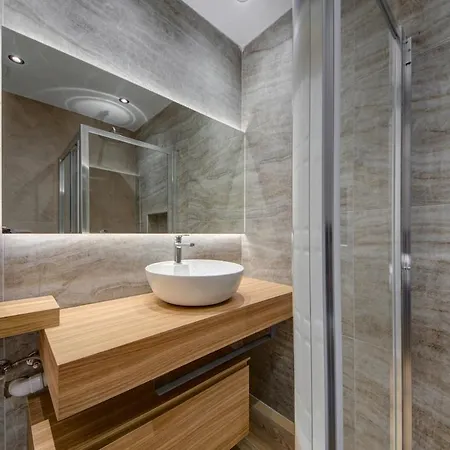 아파트 Modern With Jacuzzi & Sea Views 슬리에마