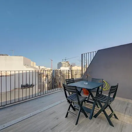 Modern With Jacuzzi & Sea Views *