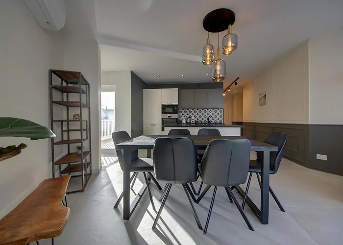 Modern With Jacuzzi & Sea Views Appartement