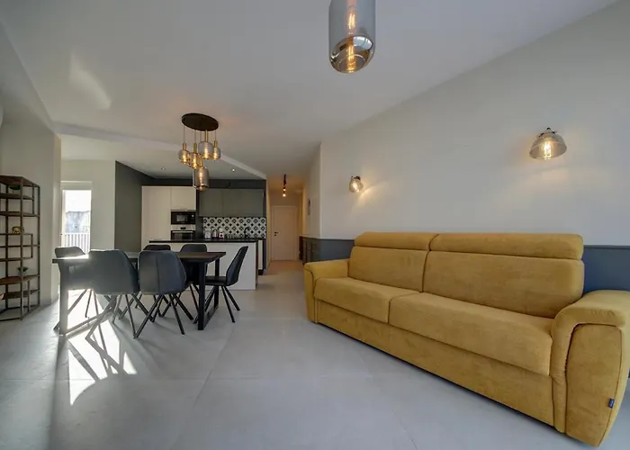 Modern With Jacuzzi & Sea Views Appartement Sliema