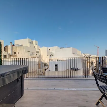 Apartment Modern With Jacuzzi & Sea Views *